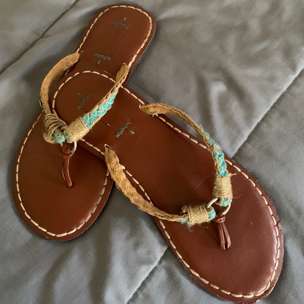 Roxy braided beach flip flops